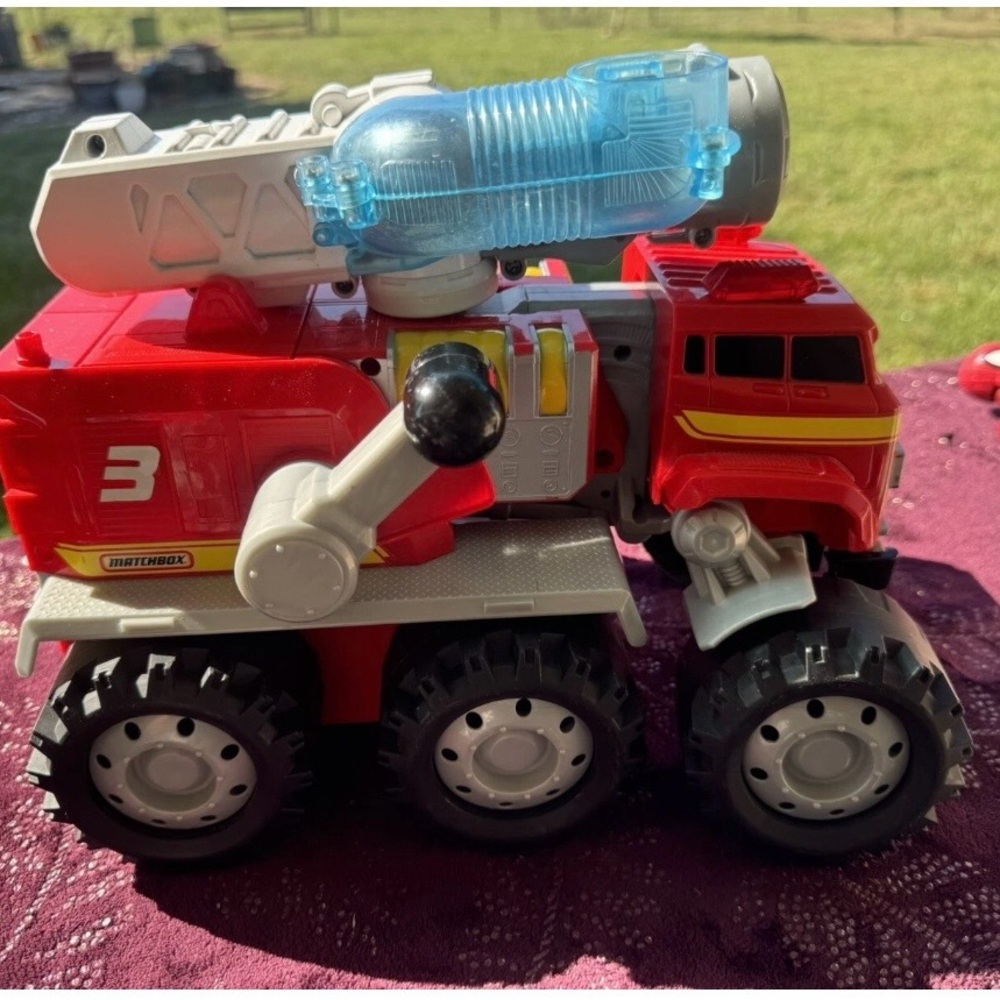 Matchbox Smokey The Fire Truck Transformer. Moving Parts Work